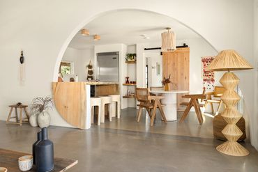 Short term rental property located in Palm Desert, AirBnB, Vacation Rental, Vacation Property, Luxur