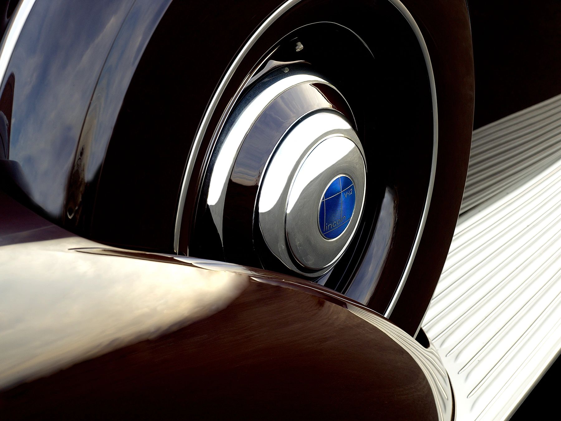 1937 Lincoln Victoria V12