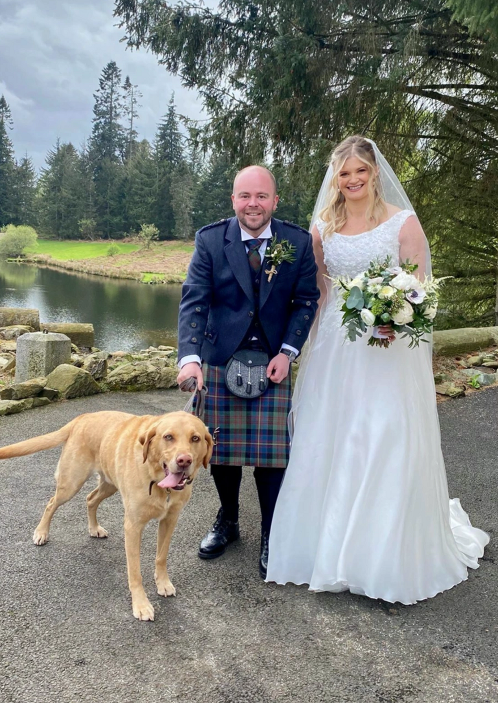 Blairgowrie Walkies Dog to Wedding Service