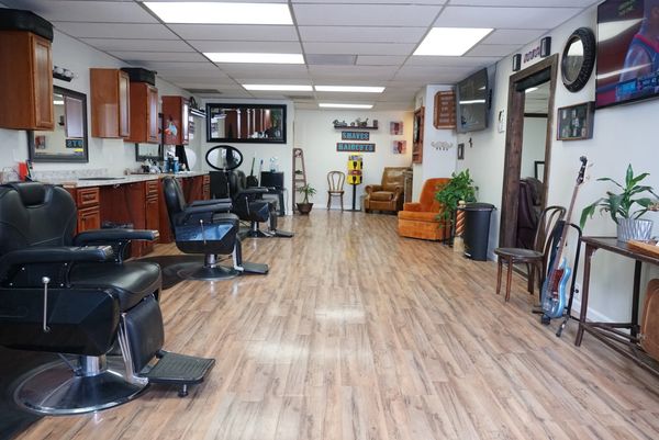 Ventura Ca. Chapter 1 Barbershop. Online booking available.