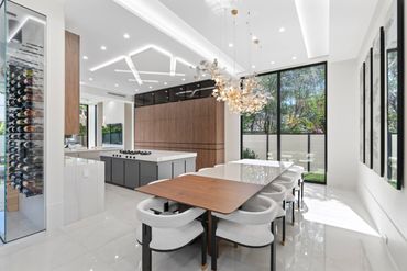 oversized chandelier. dining room