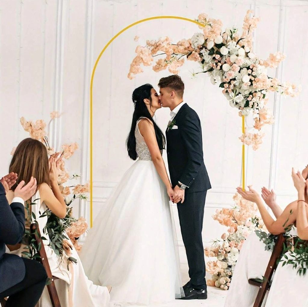 MY LITTLE PICNIC.COM : Rainbow Shape Balloon Arch