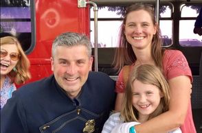 Buffalo Double Decker Bus tours. Officer O'Connor tour guide. Buffalo tours.