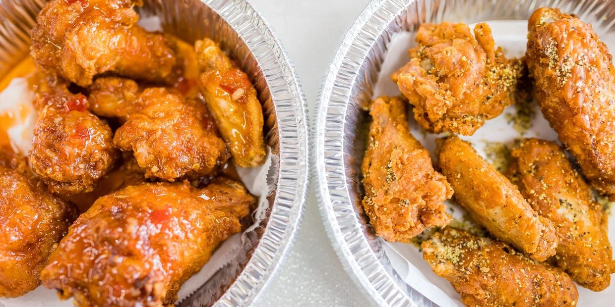 delicious two types of chicken wings 