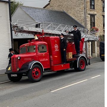 Fire engine adapted to a hearse
