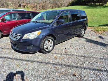 2009 Volkswagen Routan for sale in Sevierville, TN with 156,000 miles