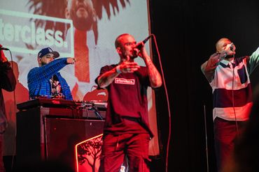 Afterclass
📸 BY CHARLIE EFEX