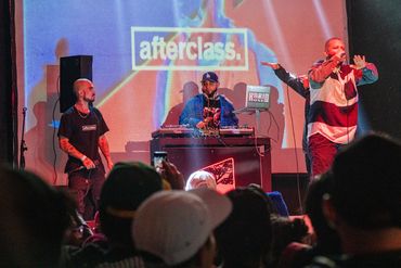 Afterclass
📸 BY CHARLIE EFEX