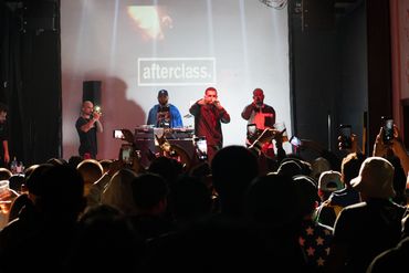 Afterclass
📸 BY CHARLIE EFEX