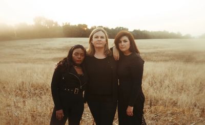 Lud Roes. Live music in the realm of alternative music, prog rock. Session drummer.