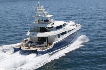 Tahiti sport fishing charter boat ultimate lady at speed