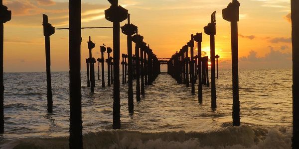 Relaxing Kochi-to-Alappuzha houseboat transfer by trusted taxi