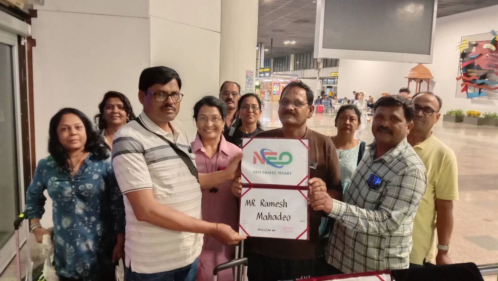 Munnar Tourist Taxi - sightseeing cabs for a comfortable & hassle-free journey. Book now & enjoy