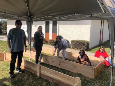 Edible Garden. From the left Manuel  Garcia, Nora Alonso, Alyeah, Isabella and Bridget Escalera