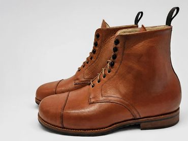 Orthopädische Schuhe im Cognac Stiefletten Look