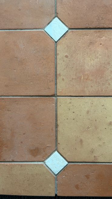 Terra Natural 3.5 Cut Corner with Dot