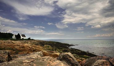 Chapelle de Port-au-Persil avec vue sur le fleuve
