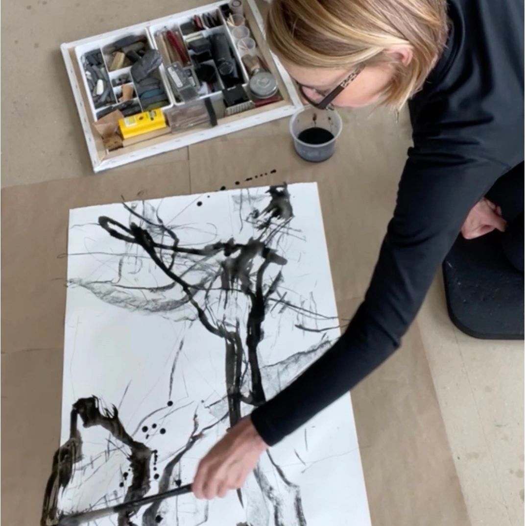 Pauline Jans uses charcoal and other materials to enjoy mark making. 