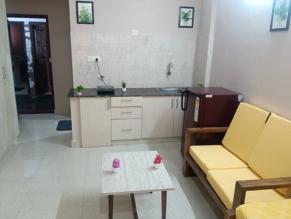 Fully furnished ladies pg near Christ University backgate with individual fridge, induction and more