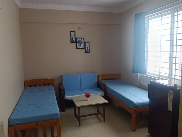 Fully furnished ladies pg near Christ University backgate with individual fridge, induction and more