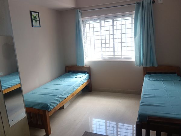 Fully furnished ladies pg near Christ University backgate with individual fridge, induction and more