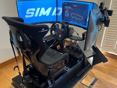 A Premium racing driver simulator