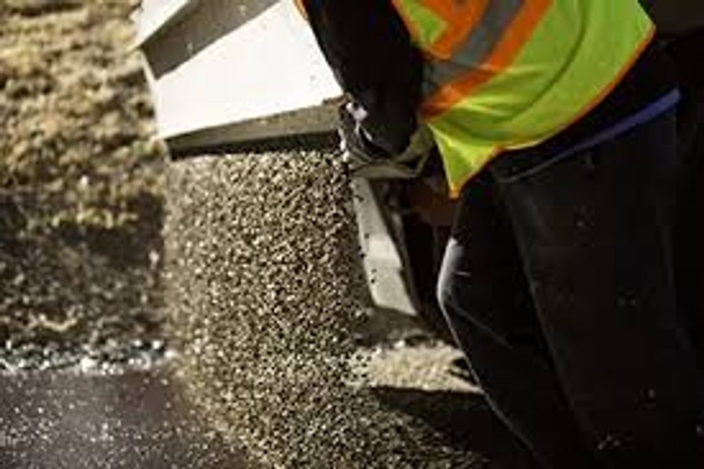 Asphalt and surface dressing driveway
Surface dressing contractor
tar and chips driveway
Chipseal