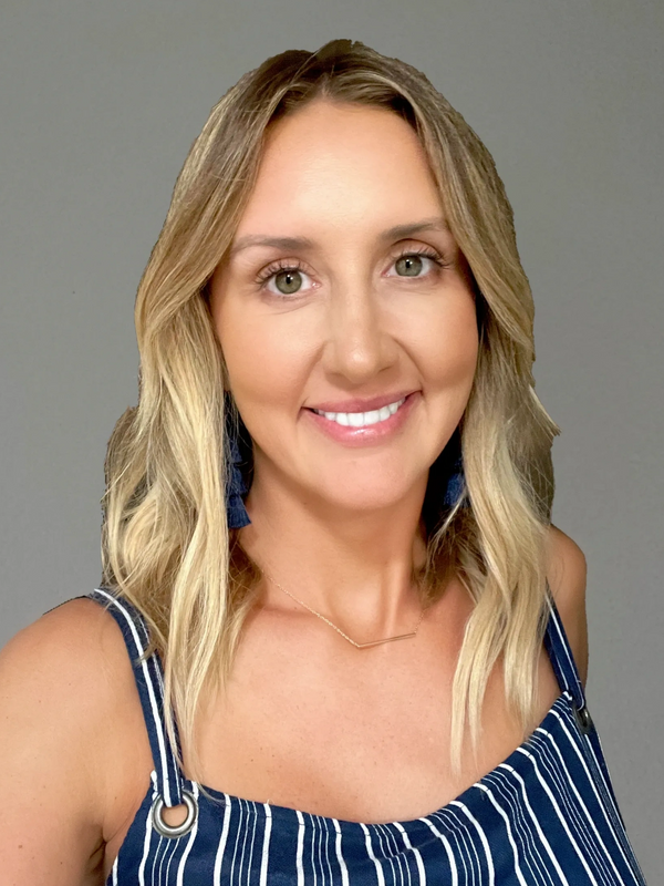 Best marketing and PR on Maui. Headshot Kay J Creative