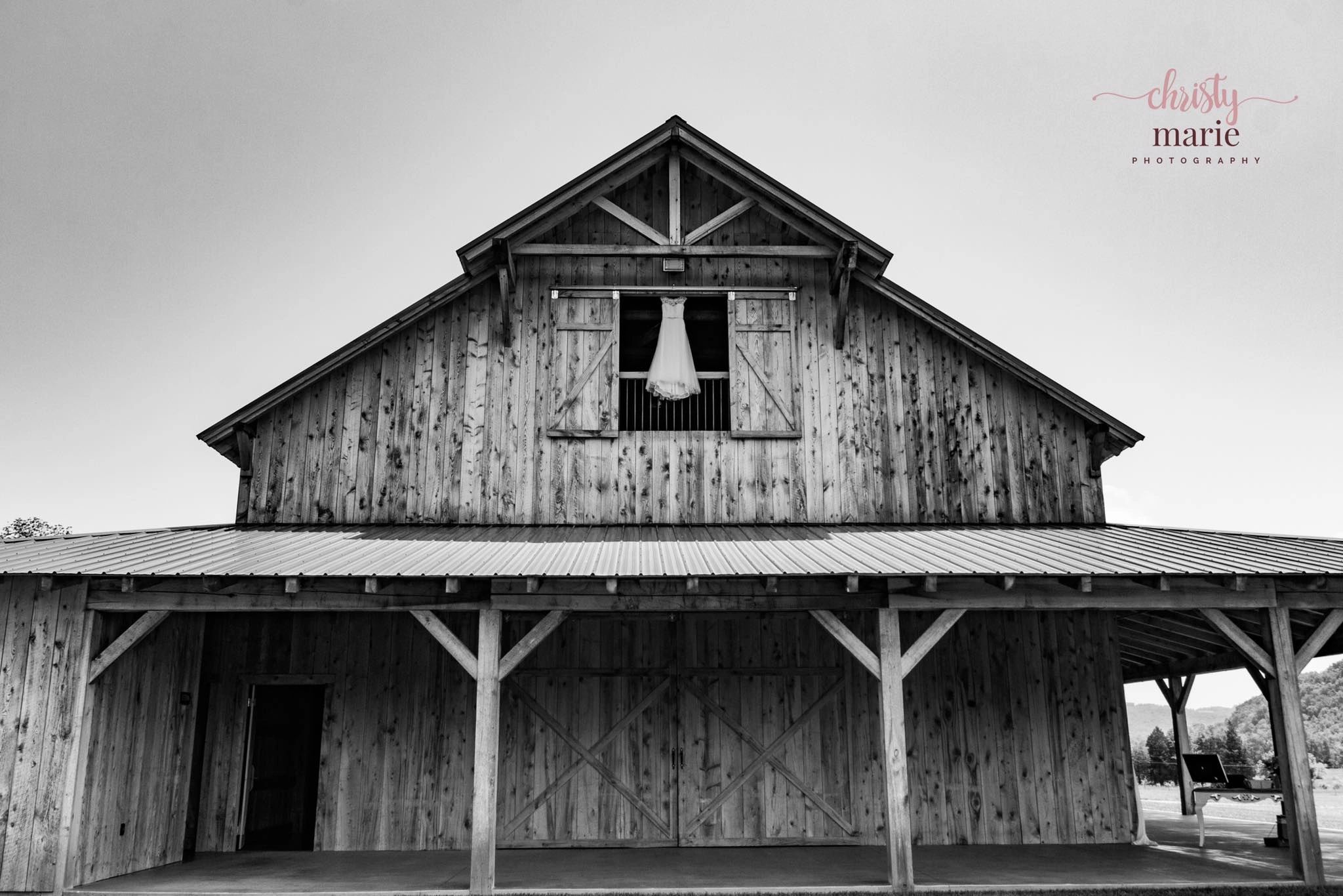 The Barn at Stoney Creek Farm Wedding Barn, Wedding Venue