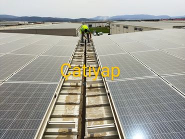 Fabrika çatı tamiri