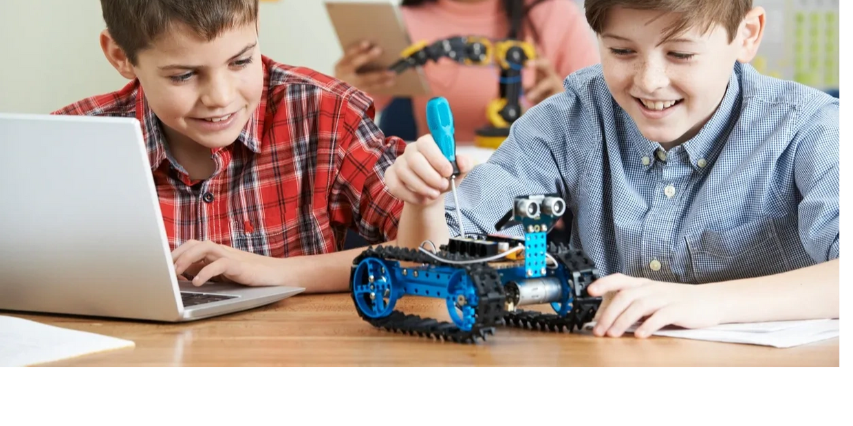 The learning space will host live and recorded workshops on the following topics.
•Electronics/Elec