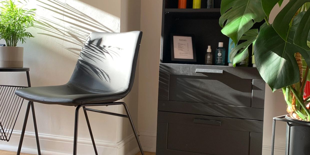In our Oxford-based hair salon, our hairstylists specialise in the art of haircutting.