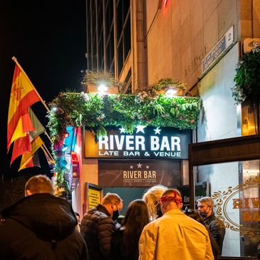 River Bar, Burgh Quay, Dublin 2. Spanish 