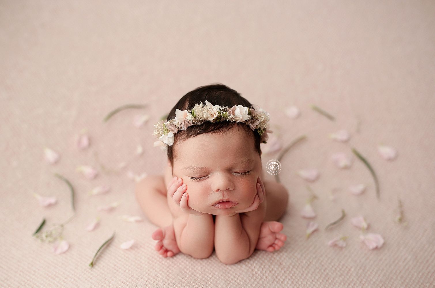 newborn froggy pose newborn photographer Edmond. Newborn photographer OKC.