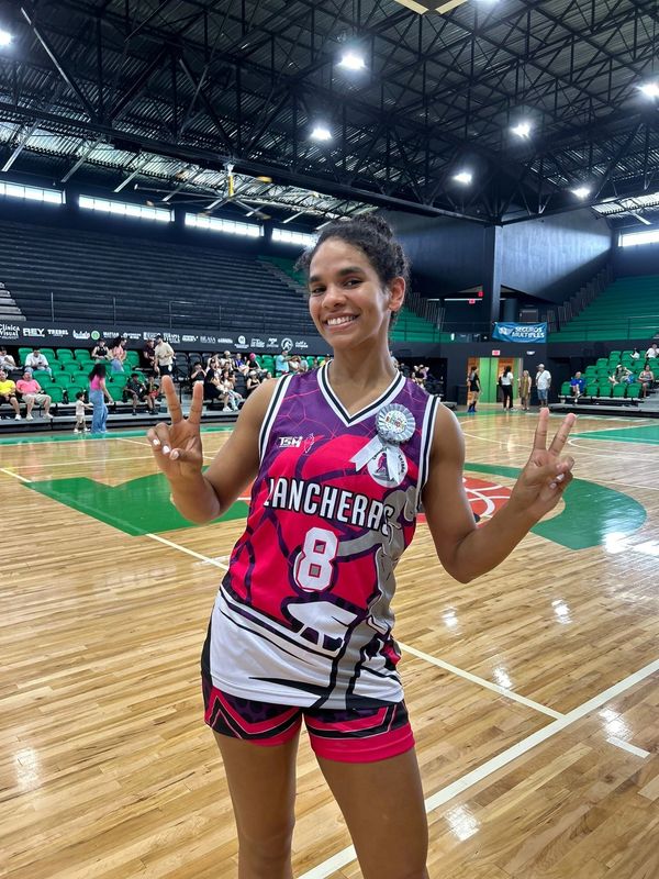 Alicia Penzo Lancheras Basketball Player