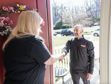 The best at home personal trainer near me. Male personal trainer that comes to home.