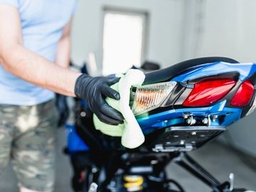 Lavado detallado y engrase de moto