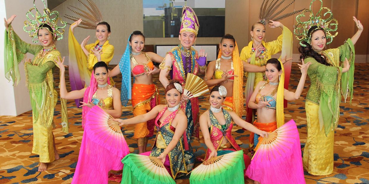 Singapore Cultures Singapore Cultural Song & Dance Musical Shows Alex Tan Sing 