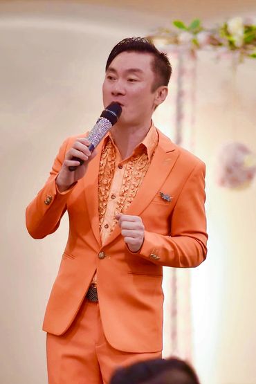 Singapore Wedding Emcee Singer Fun