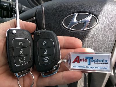 Replacement Hyundai and Kia remote flip keys from Autotechnix Southampton