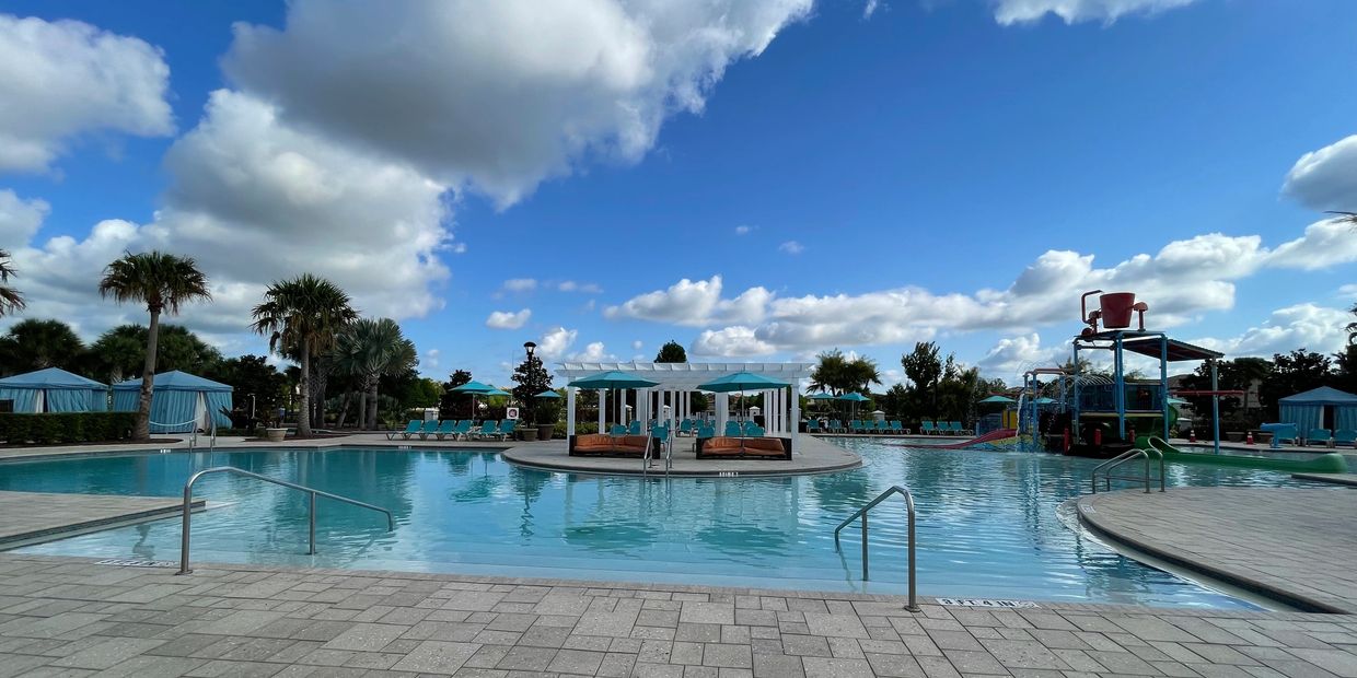 The beautiful Windsor at Westside Pool