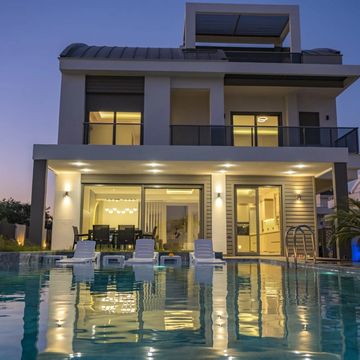 Villa - Maison - à vendre - Antalya
Immobilier à vendre, villas meublées
Manoir - maisons de luxe