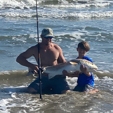 HEALTHY BULL REDFISH SURF FISHING
