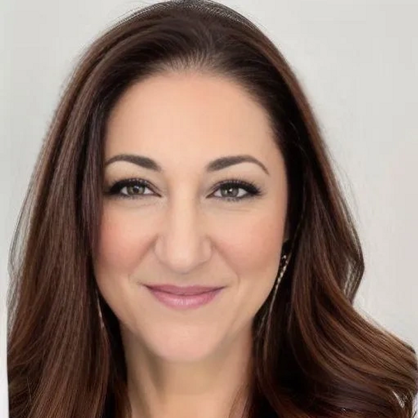 Kimberly, RN, of Thrive Infusions & MedSpa in Battle Ground, WA, offers IV therapy & aesthetics.