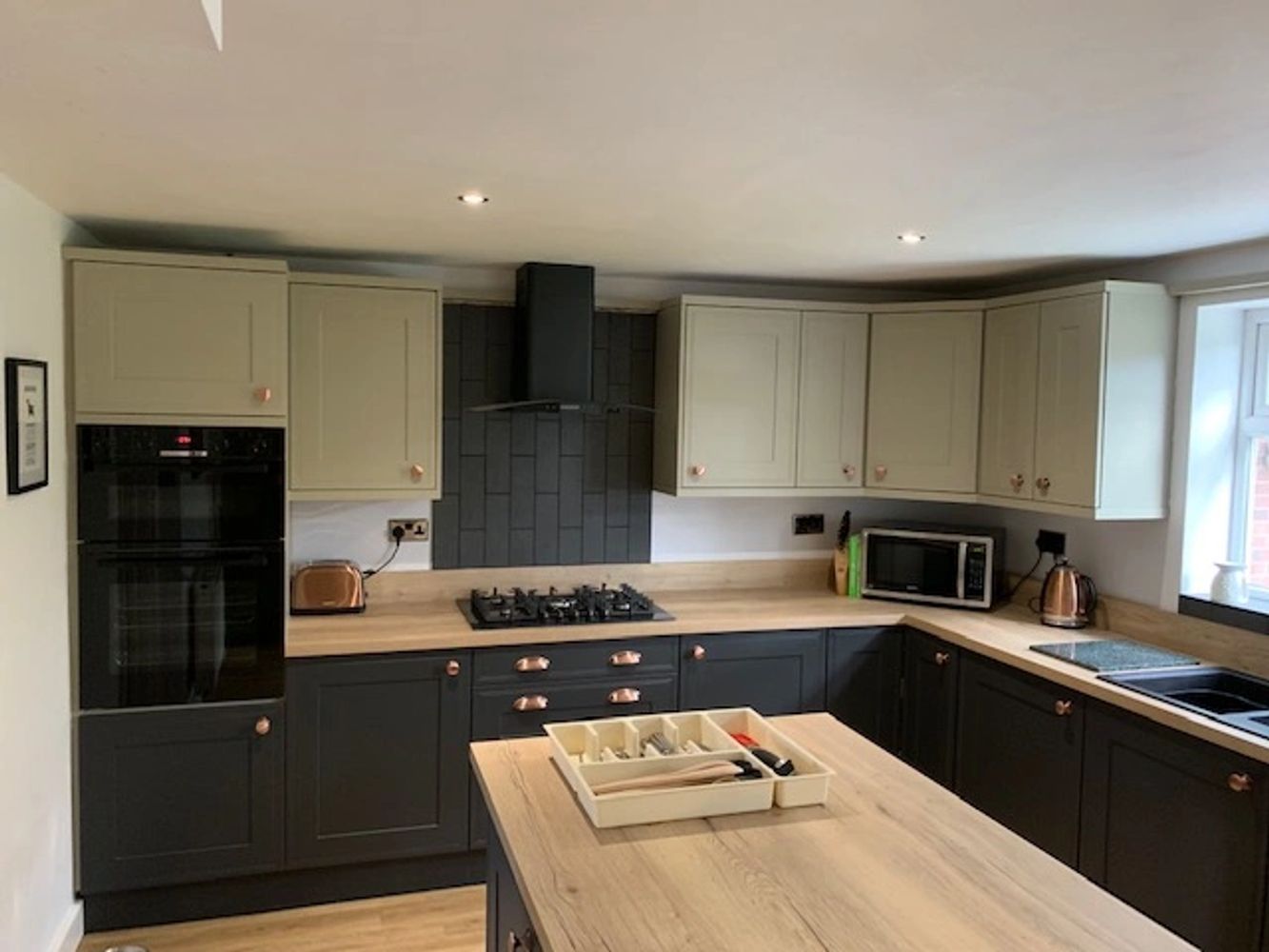 Fully fitted kitchen in breaston Derbyshire 