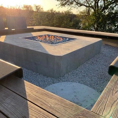 Electric fire pit