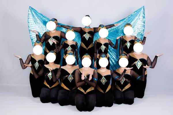 Inter / Senior-  Black Velvet Onesie Egyptian
Set of 16
Size Ladies 6 to Ladies 16