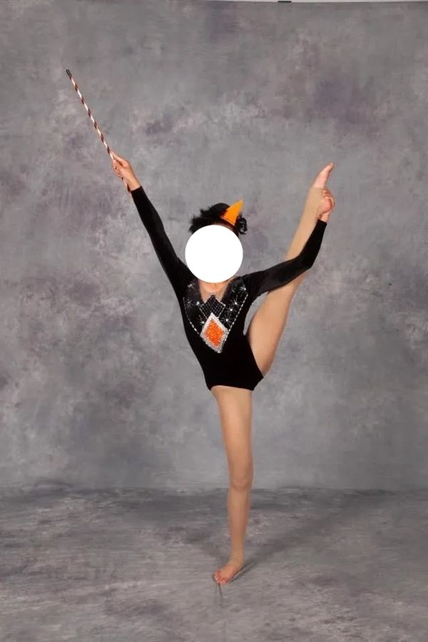 Subbies/Juniors- Black Velvet
Set of 15
Size Approx Girls 8 to Girls 12