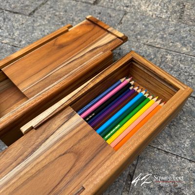 Estojo escolar de madeira