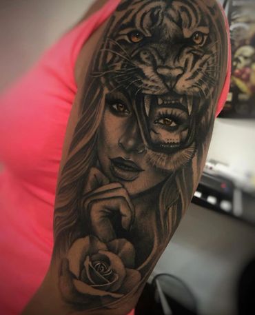 Tiger face portrait flower rose Line Hammett tattoo artist Oslo norway